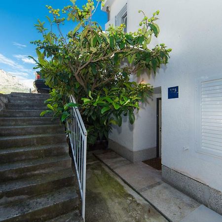 Apartment Bella Baška Voda Екстериор снимка