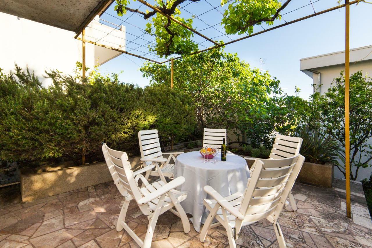 Apartment Bella Baška Voda Екстериор снимка