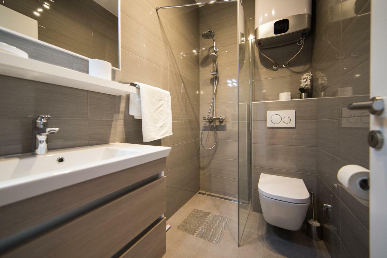 Apartment Bella Baška Voda Екстериор снимка