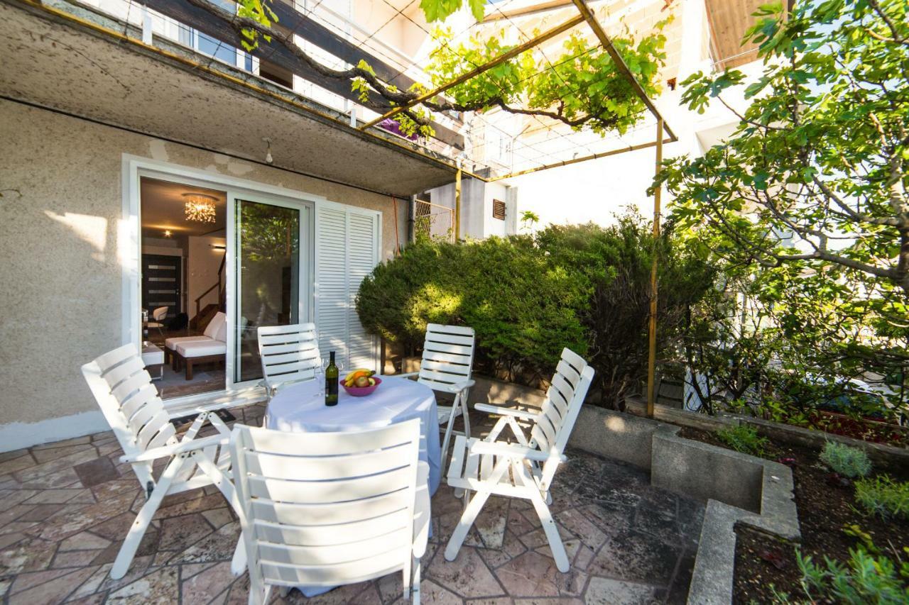 Apartment Bella Baška Voda Екстериор снимка