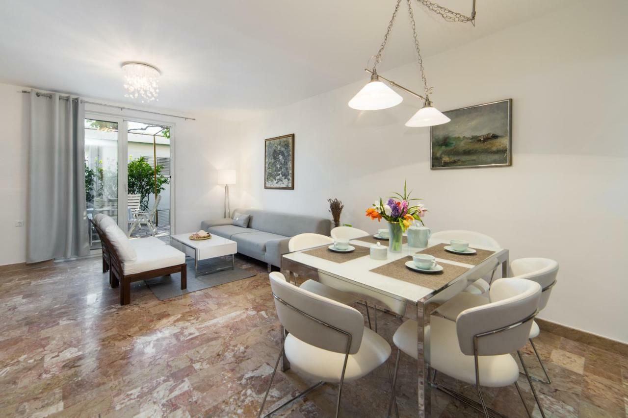 Apartment Bella Baška Voda Екстериор снимка
